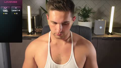 Sweet boy online show from December 18, 6:25 pm