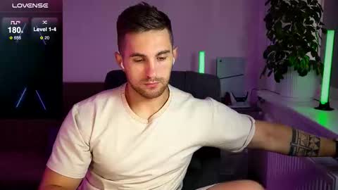 Sweet boy online show from October 7, 8:33 am