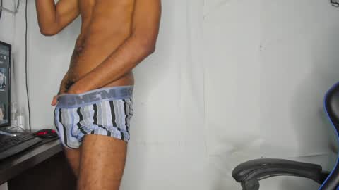 Snapshot of kofi_exotic_ chatting on January 23, 2:33 am kofi online show from January 23, 2:33 am