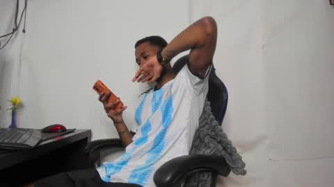 kofi online show from June 7, 10:24 pm