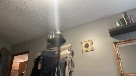 A Dick Ting online show from January 7, 10:45 pm