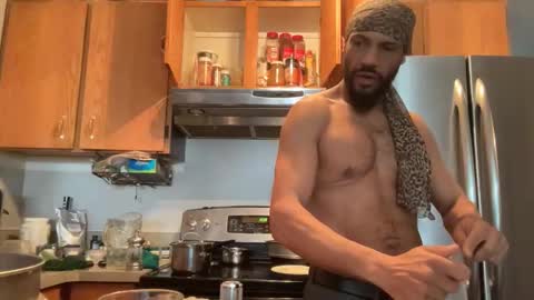 A Dick Ting online show from April 8, 6:30 pm