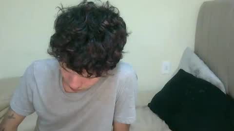 Snapshot of koiseraphin chatting on February 19, 4:19 am Jacob and Victoria online show from February 19, 4:19 am