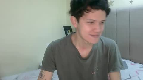 Snapshot of koiseraphin chatting on March 27, 6:19 am Jacob and Victoria online show from March 27, 6:19 am