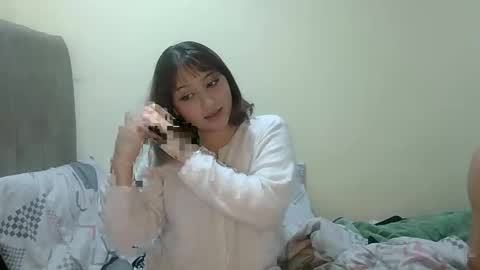 Snapshot of koiseraphin chatting on April 1, 2:12 am Jacob and Victoria online show from April 1, 2:12 am