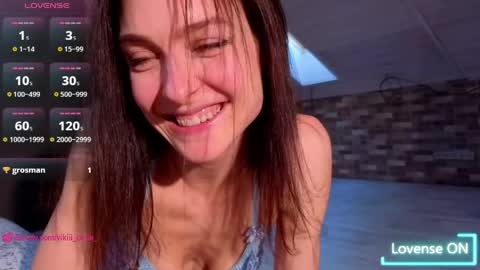 Snapshot of koketochka555 chatting on June 3, 3:06 pm Vika online show from June 3, 3:06 pm