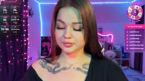 Snapshot of kokokolla chatting on November 29, 11:08 pm Mia online show from November 29, 11:08 pm