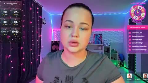 Snapshot of kokokolla chatting on February 19, 8:32 am Mia online show from February 19, 8:32 am