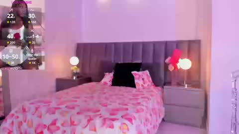 Kollin  online show from September 25, 1:26 pm