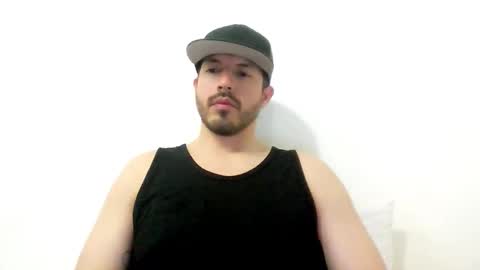 kolombianox online show from October 25, 6:43 am