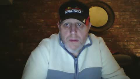 Neil online show from February 11, 6:01 pm