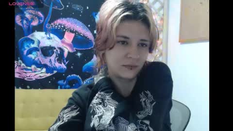 konekokawai online show from March 27, 10:37 am