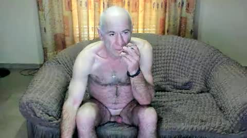 Snapshot of konstantin1970 chatting on February 23, 11:07 am konstantin1970 online show from February 23, 11:07 am