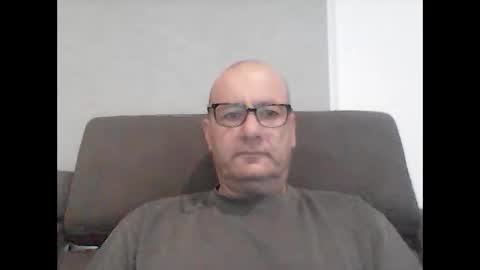 Snapshot of konsty17 chatting on February 1, 9:57 pm konsty17 online show from February 1, 9:57 pm