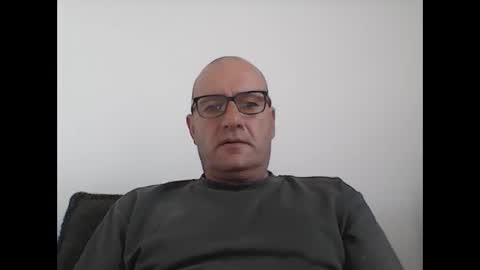 Snapshot of konsty17 chatting on February 14, 11:23 pm konsty17 online show from February 14, 11:23 pm