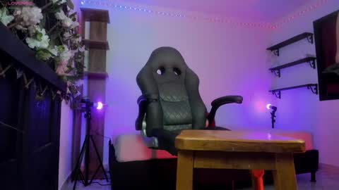 Kora Red online show from November 30, 1:37 pm