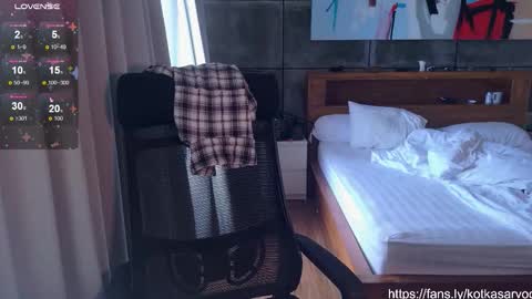 Snapshot of kotkasarvoo chatting on October 13, 2:44 am Danny online show from October 13, 2:44 am