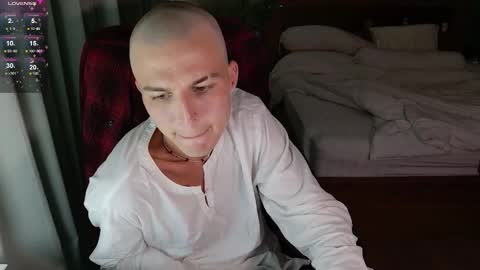 Snapshot of kotkasarvoo chatting on December 15, 8:40 am Danny online show from December 15, 8:40 am