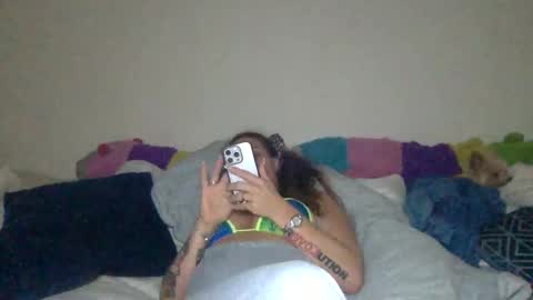 Snapshot of koyoteej chatting on February 25, 11:22 pm koyoteej online show from February 25, 11:22 pm