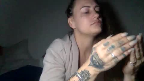 Snapshot of koyoteej chatting on March 9, 10:52 am koyoteej online show from March 9, 10:52 am