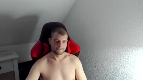 Snapshot of kozik1992 chatting on December 18, 7:14 am Bartek online show from December 18, 7:14 am