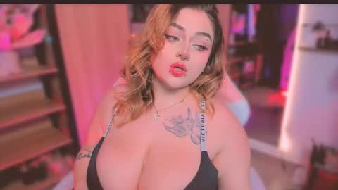 Khloe online show from January 16, 2:48 am