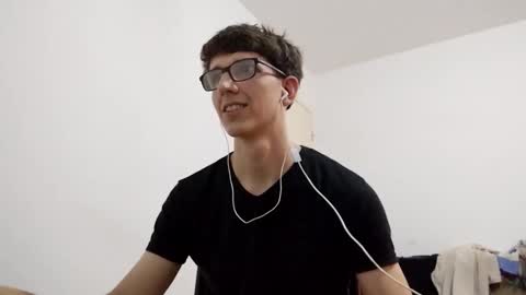 Facu online show from January 1, 6:59 pm