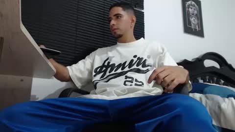 kratoswolf online show from January 7, 6:32 pm