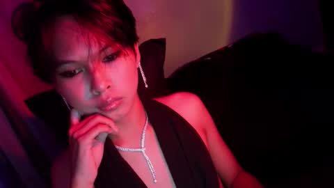 Snapshot of krimpie_xx chatting on May 4, 12:45 pm krimpie_xx online show from May 4, 12:45 pm