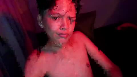 Snapshot of krimpie_xx chatting on June 2, 9:55 am krimpie_xx online show from June 2, 9:55 am