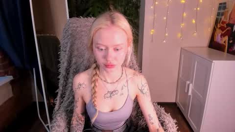 kris_grant online show from November 21, 10:25 am