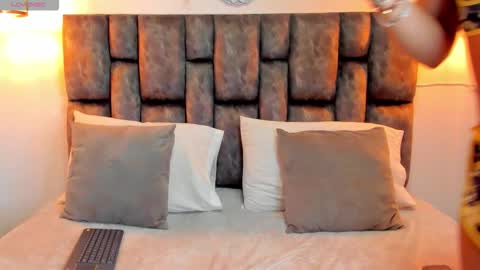 Snapshot of kris_kane1 chatting on January 18, 11:08 pm kris_kane1 online show from January 18, 11:08 pm