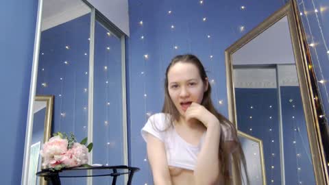 kriskras__ online show from January 21, 8:30 am