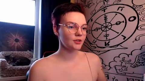 Snapshot of krisneal chatting on November 16, 8:42 am krisneal online show from November 16, 8:42 am