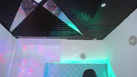 kriss_sweetboobs online show from January 12, 5:33 pm