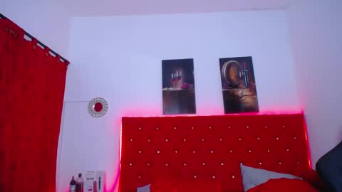 kriss_sweetboobs online show from February 12, 3:16 pm
