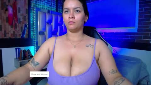 kriss_sweetboobs online show from April 21, 12:44 pm
