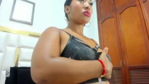 Snapshot of krissbrown_1 chatting on May 12, 1:30 pm KRISSBROWN 1 online show from May 12, 1:30 pm
