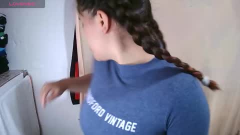 krissone online show from February 12, 8:37 pm