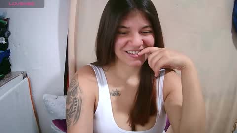 Snapshot of krissone_1 chatting on March 3, 9:42 pm krissone online show from March 3, 9:42 pm