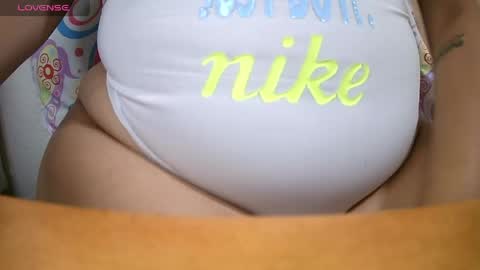 Snapshot of krissone_1 chatting on April 24, 10:23 pm krissone online show from April 24, 10:23 pm