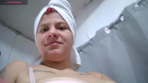 Snapshot of krissone_1 chatting on May 29, 9:13 pm krissone online show from May 29, 9:13 pm