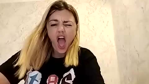 KrissSexi online show from September 27, 6:51 am