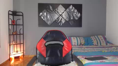 Snapshot of krissyyts chatting on March 27, 10:31 pm Andrea online show from March 27, 10:31 pm