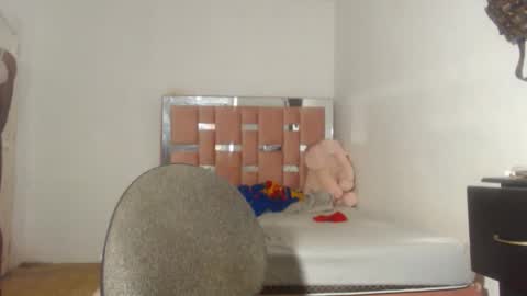 kristal_cox2 online show from May 24, 11:04 am