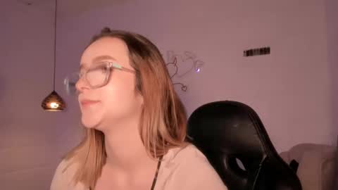 kristal online show from September 21, 3:02 pm