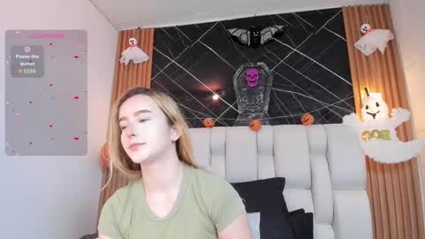 kristal online show from October 31, 1:01 pm