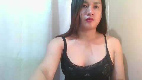 Snapshot of kristalheart chatting on March 19, 7:07 pm krunchee online show from March 19, 7:07 pm