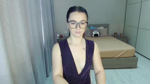 twitter    Annemarye 23 online show from January 30, 10:50 am