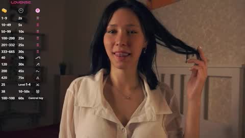 Emma online show from October 11, 8:18 pm